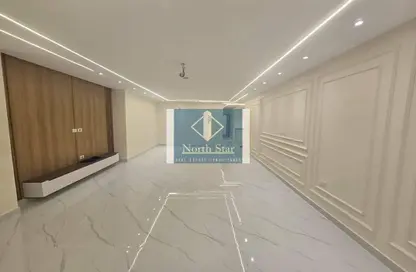 Office Space - Studio - 2 Bathrooms for rent in Zahraa Al Maadi St. - Degla - Hay El Maadi - Cairo