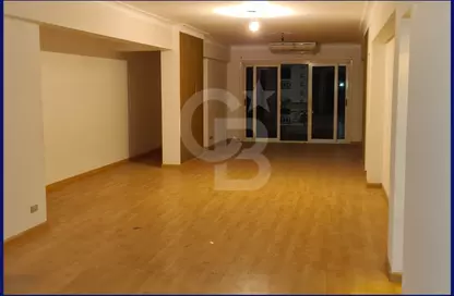 Apartment - 3 Bedrooms - 2 Bathrooms for rent in Smouha - Hay Sharq - Alexandria