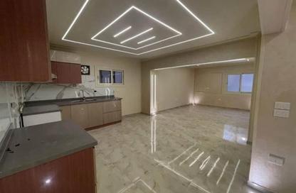 Apartment - 2 Bedrooms - 1 Bathroom for rent in Suliman Al Saeed St. - El Hegaz Square - El Nozha - Cairo
