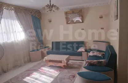 Apartment - 2 Bedrooms - 1 Bathroom for sale in Khalil Hamada St. - Miami - Hay Awal El Montazah - Alexandria