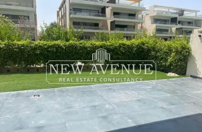 Apartment - 2 Bedrooms - 2 Bathrooms for sale in Lake View Residence - 5th Settlement Compounds - The 5th Settlement - New Cairo City - Cairo
