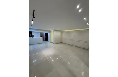 Apartment - 3 Bedrooms - 3 Bathrooms for rent in Mountain View iCity - 5th Settlement Compounds - The 5th Settlement - New Cairo City - Cairo