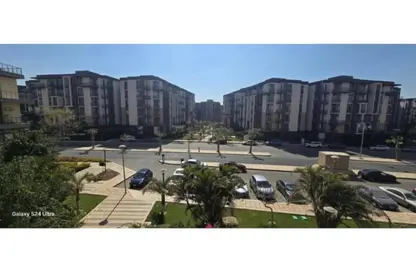 Apartment - 2 Bedrooms - 2 Bathrooms for sale in Madinaty - Cairo