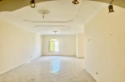 Apartment - 3 Bedrooms - 2 Bathrooms for rent in Ganoob El Acadimia - New Cairo City - Cairo