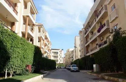 Apartment - 3 Bedrooms - 3 Bathrooms for sale in Gamal Abdel-Nasser Axis - 6 October City - Giza