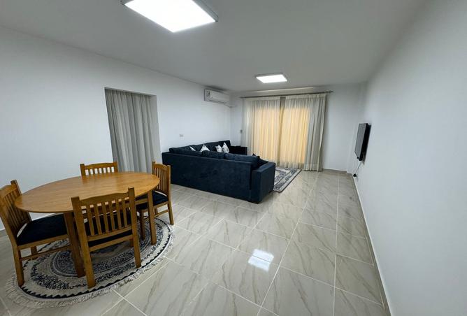 8176564 - Property Image 2