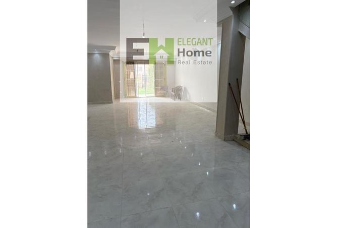 8240358 - Property Image 2