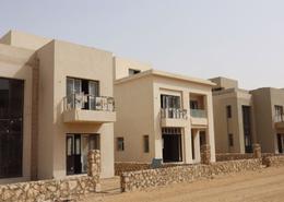 فيلا - 6 غرف نوم for للبيع in أو ويست - كمبوندات 6 أكتوبر - مدينة 6 أكتوبر - الجيزة