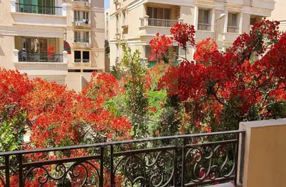Apartment - 2 Bedrooms - 1 Bathroom for sale in Al Gezira St. - South Investors Area - New Cairo City - Cairo