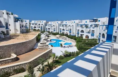 Chalet - 3 Bedrooms - 3 Bathrooms for rent in Mountain View - Ras Al Hekma - North Coast