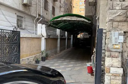 Whole Building - 3 Bedrooms - 2 Bathrooms for sale in Abbas Al Akkad St. - 1st Zone - Nasr City - Cairo Whole Building - 3 Bedrooms - 2 Bathrooms for sale in Abbas Al Akkad St. - 1st Zone - Nasr City - Cairo