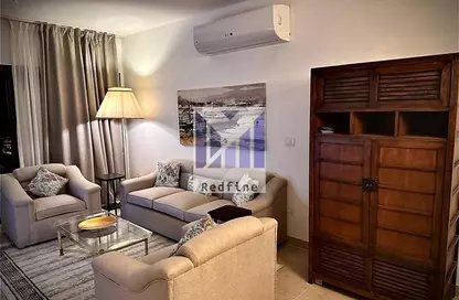Apartment - 3 Bedrooms - 3 Bathrooms for rent in Villa Square - Fifth Square - North Investors Area - New Cairo City - Cairo