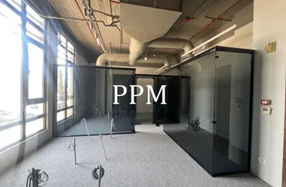 Office Space - Studio - 3 Bathrooms for rent in District 5 - 5th Settlement Compounds - The 5th Settlement - New Cairo City - Cairo