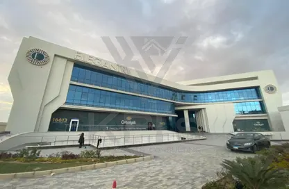 Clinic - Studio - 1 Bathroom for sale in ELEGANTRY - District 1 - The 5th Settlement - New Cairo City - Cairo