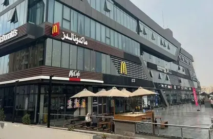 محل - استوديو - 2 حمامات للبيع في ذا جيت بلازا مول - الحي العاشر - الشيخ زايد - الجيزة