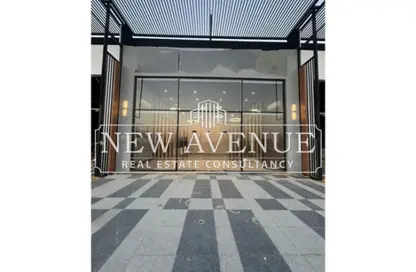 Retail - Studio - 2 Bathrooms for rent in The Yard Mall - New Cairo City - Cairo