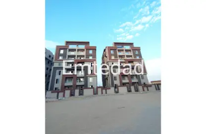 Apartment - 2 Bedrooms - 1 Bathroom for sale in Ard Gameyet Al Mostasmereen - Hadayek October - 6 October City - Giza