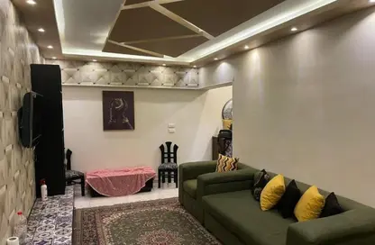 Apartment - 3 Bedrooms - 1 Bathroom for rent in Abou Dawoud Al Zahery St. - 6th Zone - Nasr City - Cairo