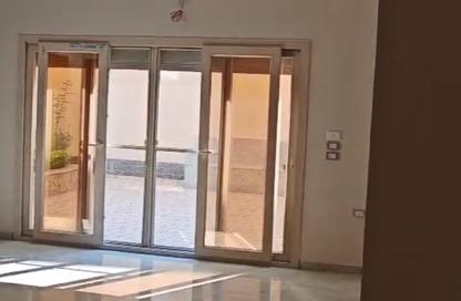 شقة - 3 غرف نوم - 2 حمامات للايجار في حى القرنفل - التجمع الخامس - مدينة القاهرة الجديدة - القاهرة