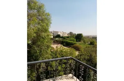 فيلا - 4 غرف نوم - 3 حمامات للايجار في الشروق 2000 - كمبوندات الشروق - مدينة الشروق - القاهرة