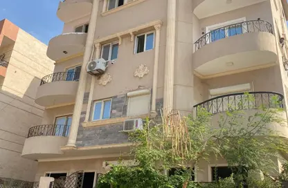 Apartment - 3 Bedrooms - 3 Bathrooms for sale in 1st Neighborhood - 8th Area - Shorouk City - Cairo