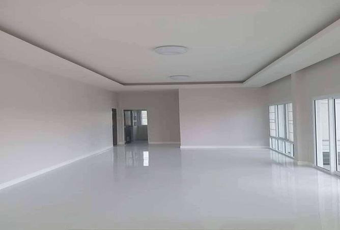 7977246 - Property Image 3