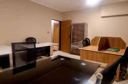 مساحات مكتبية - استوديو - 2 حمامات للايجار في شارع ابو داوود الظاهري - المنطقة السادسة - مدينة نصر - القاهرة