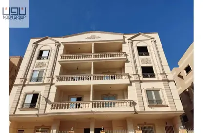 شقة - 3 غرف نوم - 2 حمامات للبيع في المجاورة الثالثة - الحي الثالث غرب - مدينة الشروق - القاهرة