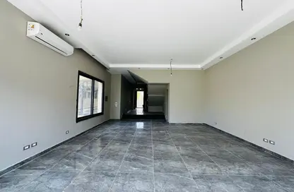 Twin House - 5 Bedrooms - 6 Bathrooms for rent in Alma - 2nd District - Sheikh Zayed City - Giza