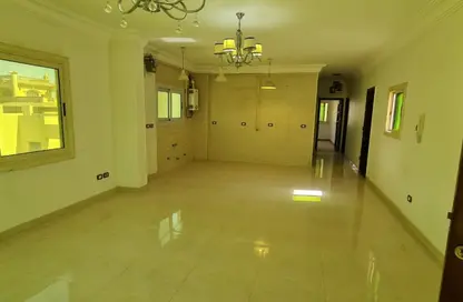 Apartment - 3 Bedrooms - 2 Bathrooms for sale in Hussein Bekar St. - El Banafseg 9 - El Banafseg - New Cairo City - Cairo