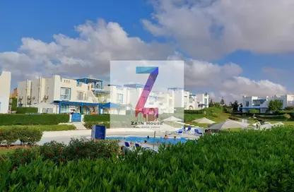 Chalet - 3 Bedrooms - 2 Bathrooms for rent in Mountain View - Ras Al Hekma - North Coast