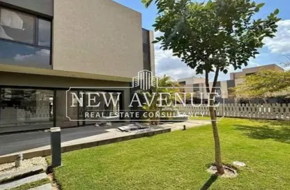 فيلا - 4 غرف نوم - 3 حمامات للبيع في كمبوند البروج - كمبوندات الشروق - مدينة الشروق - القاهرة