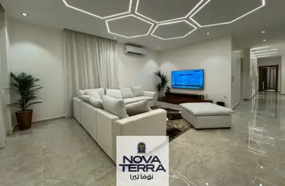 شقة - 3 غرف نوم - 2 حمامات للبيع في شارع 13 - الحي الثالث عشر - الشيخ زايد - الجيزة