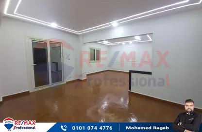 شقة - 3 غرف نوم - 2 حمامات للبيع في شارع إسكندر إبراهيم - ميامي - حي اول المنتزة - الاسكندرية