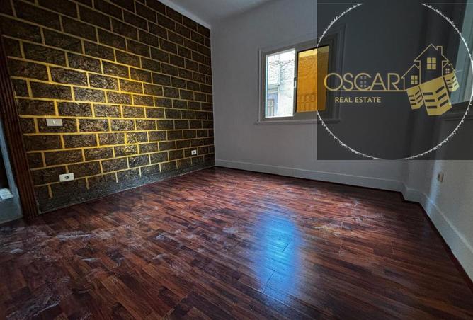 8344009 - Property Image 2