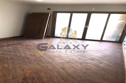 Apartment - 3 Bedrooms - 4 Bathrooms for sale in Cornish El Nile St. - Maadi - Hay El Maadi - Cairo