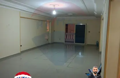 Apartment - 3 Bedrooms - 3 Bathrooms for sale in Mohammed Saleh Abou Youssef St. - Saba Basha - Hay Sharq - Alexandria