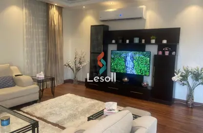 شقة - 2 غرف نوم - 2 حمامات للبيع في فيلدج جيت - المستثمرين الجنوبية - مدينة القاهرة الجديدة - القاهرة