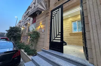 شقة - 4 غرف نوم - 3 حمامات للبيع في البوابة الاولي - خوفو - حدائق الاهرام - الجيزة