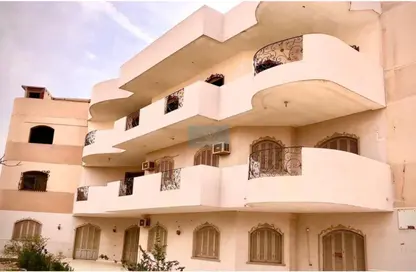 Apartment - 3 Bedrooms - 3 Bathrooms for sale in Gamaiet Ahmed Orabi - Obour City - Qalyubia