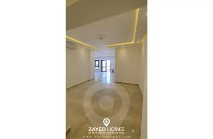 شقة - 3 غرف نوم - 3 حمامات للايجار في ذا كورت ياردز - كمبوندات الشيخ زايد - الشيخ زايد - الجيزة