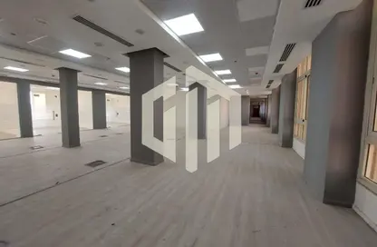 مساحات مكتبية - استوديو - 2 حمامات للايجار في محور جمال عبد الناصر - التجمع الثالث - مدينة القاهرة الجديدة - القاهرة