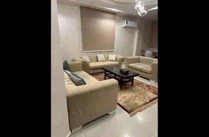 Apartment - 3 Bedrooms - 2 Bathrooms for rent in Mostashareen - North Investors Area - New Cairo City - Cairo