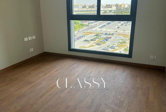 8040976 - Property Image 2