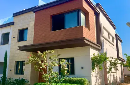Villa - 5 Bedrooms - 4 Bathrooms for sale in Azzar - 5th Settlement Compounds - The 5th Settlement - New Cairo City - Cairo