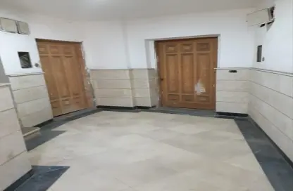 محل تجاري - استوديو - 2 حمامات للايجار في العتبة - القاهرة