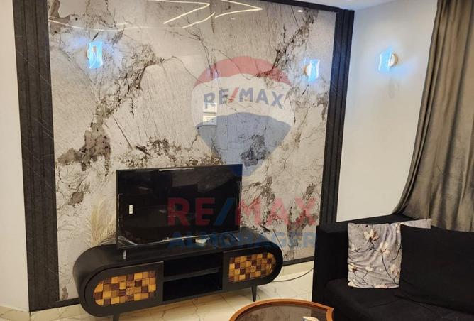 8198666 - Property Image 2