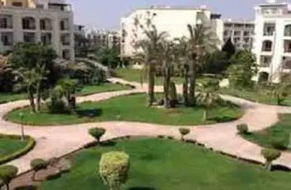 Apartment - 3 Bedrooms - 2 Bathrooms for sale in Hadayek Al Mohandessin - 4th District - Sheikh Zayed City - Giza