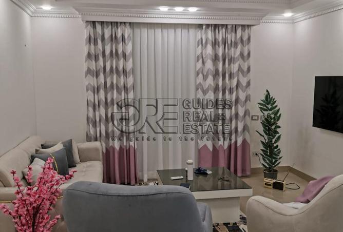 8158881 - Property Image 2