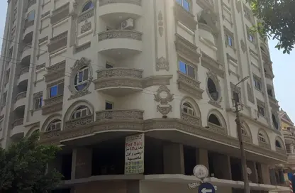Shop - Studio - 2 Bathrooms for sale in Abd Al Salam Farid St. - Almazah - Heliopolis - Masr El Gedida - Cairo